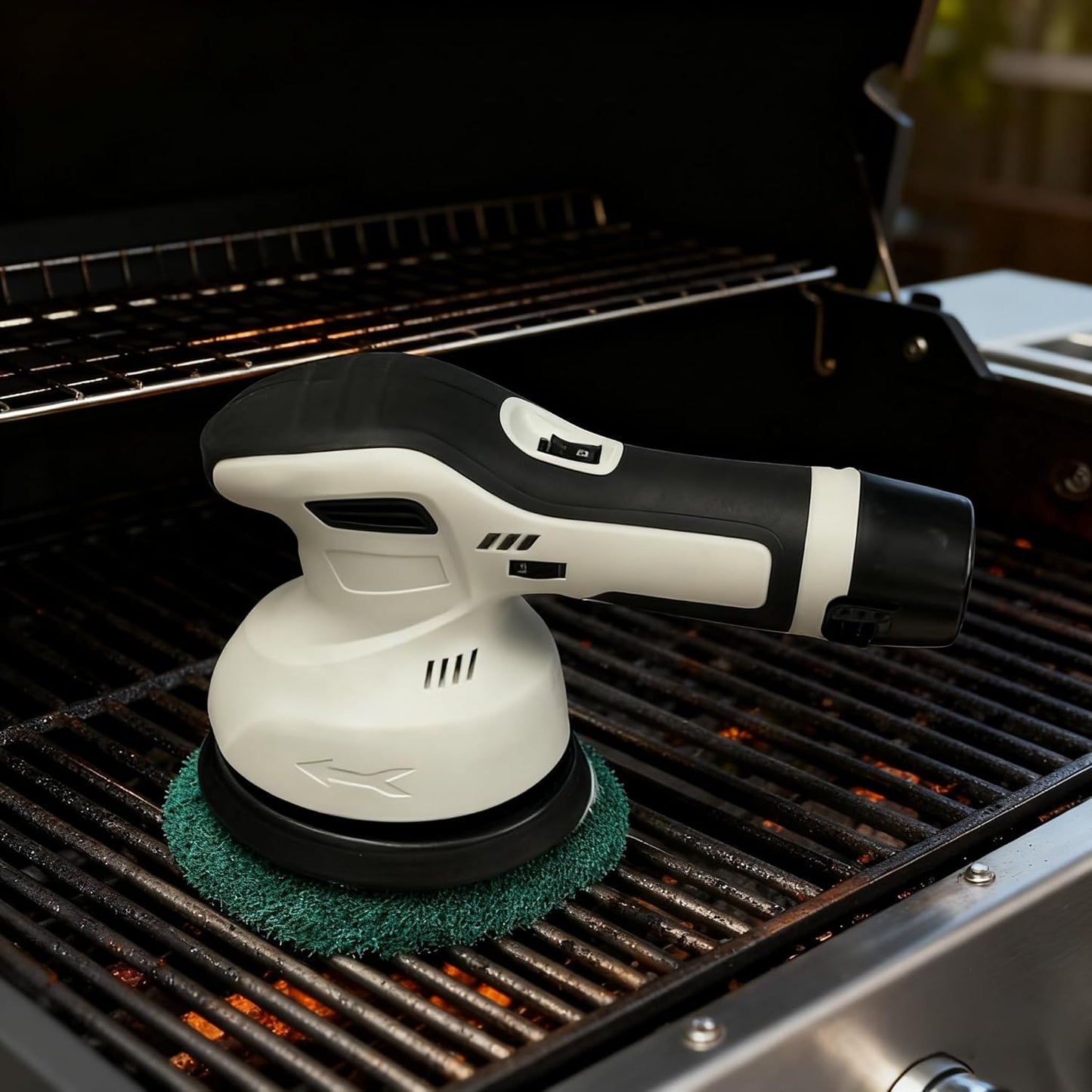 Electric Grill Brush BBQ Bristle-Free Electric Grill Cleaner Barbecue Cleaner Brushes with Replaceable Heads Grill Scrubber for Outdoor Grill - Suitable for All Kinds of Grill